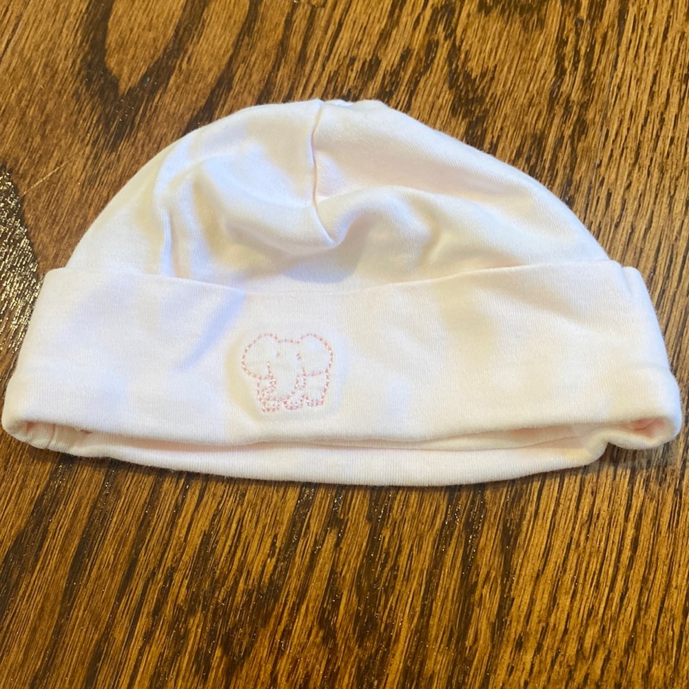 Baby girls hat w/elephant